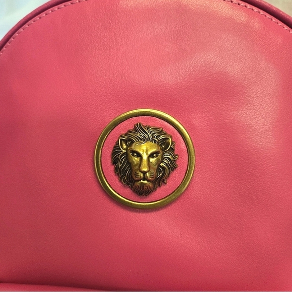 NWT COA Versace Versus Autre Marque Gold Lion Logo LRG Pink Backpack- Dust Cover - Picture 6 of 12